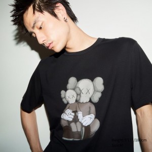 Koszulki Z Grafiką Męskie Uniqlo KAWS UT (Short-Sleeve) Czarne,Uniqlo Polska | P388728